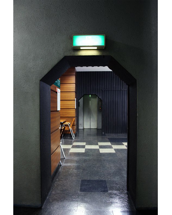 chodba ve věži Nakagin Capsule. japonská architektura, styl metabolismus. Foto Petr Horčička 